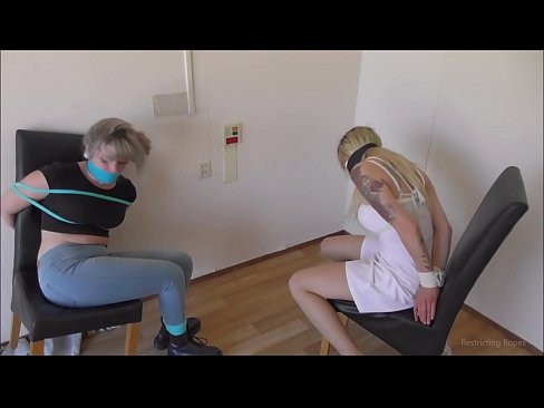 ❤️ An kamu da cutar / ɗaure kuma ta gaga / yarinya cikin damuwa ❌ a batsa% ha.porn-mate.ru ❤
